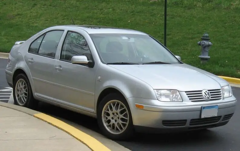 Volkswagen Jetta IV (19972003) skrzynka bezpieczników