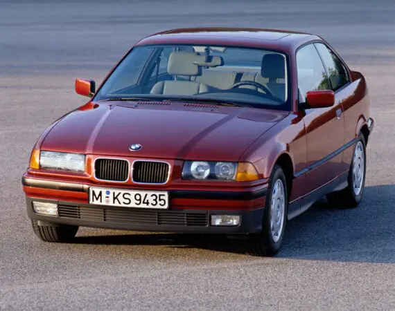 BMW 3 E36 i E35/5 (19902000) skrzynka bezpieczników