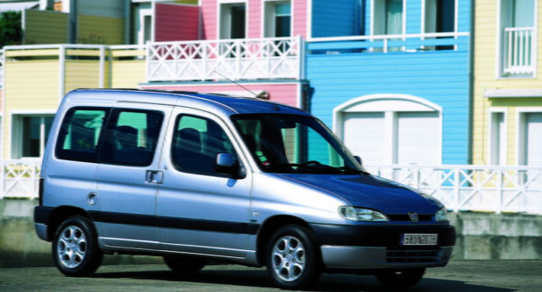 Peugeot Partner (2002) skrzynka bezpieczników Schematy