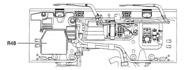 Renault Midlum - schemat skrzynki bezpieczników - przekaźnik odmrażania szyby przedniej opóźniony (R48)