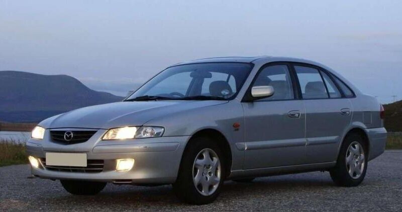 Mazda 626 (2000-2001) – Skrzynka Bezpieczników - Schematy Bezpieczników