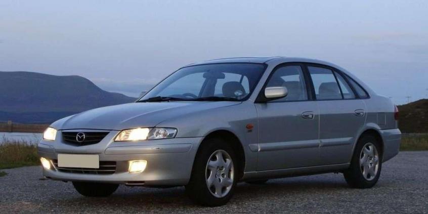 Mazda 626 (20002001) skrzynka bezpieczników Schematy