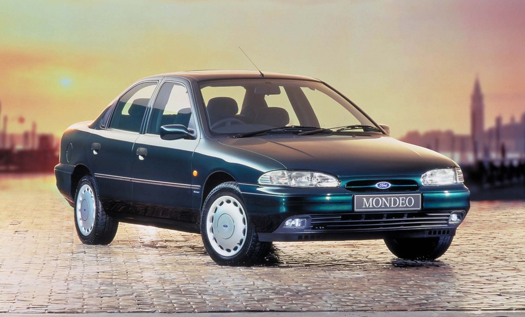 Ford Mondeo (1992-1996) - skrzynka bezpieczników