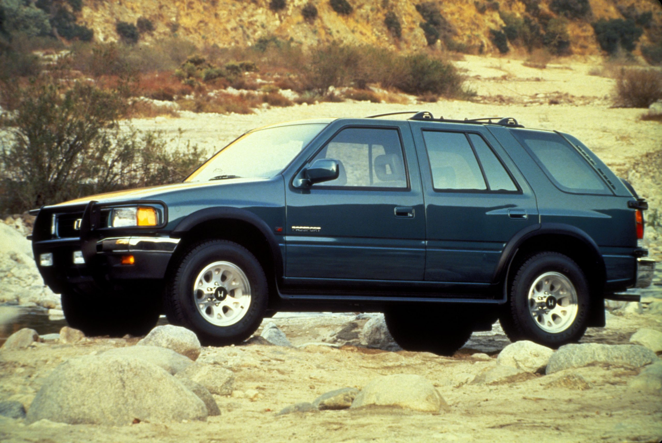 Honda Passport (1993-1997) - skrzynka bezpieczników