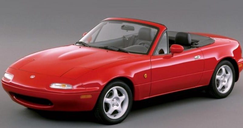 Mazda MX-5 (1989-1997) - skrzynka bezpieczników