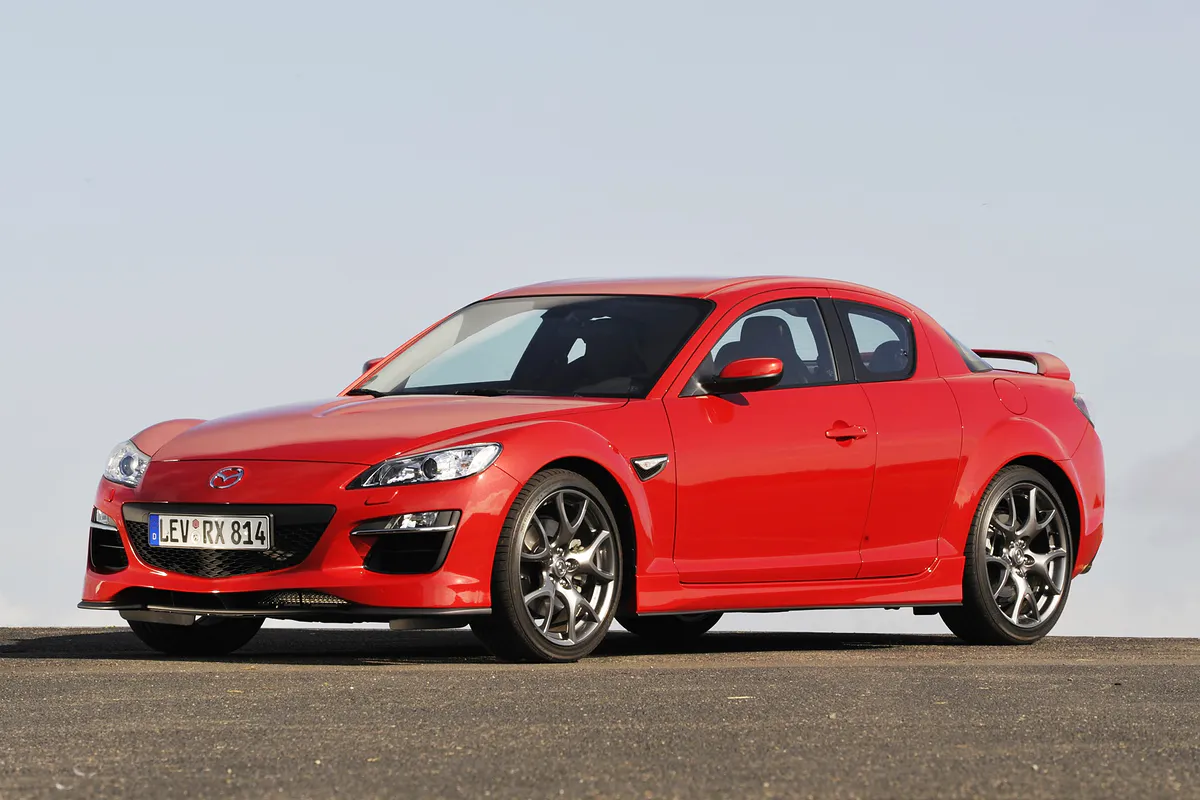 Mazda RX-8 (2009-2010) - skrzynka bezpieczników