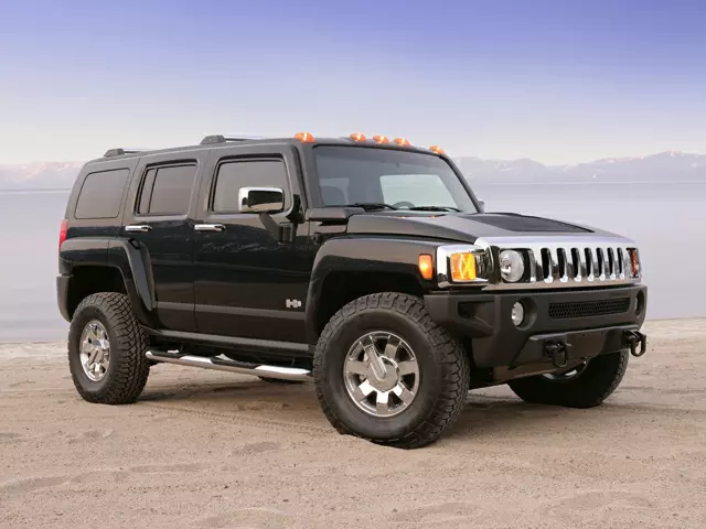 Hummer H3 (2010) – skrzynka bezpieczników