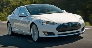 Tesla Model S (2014) (wersja europejska) – skrzynka bezpieczników